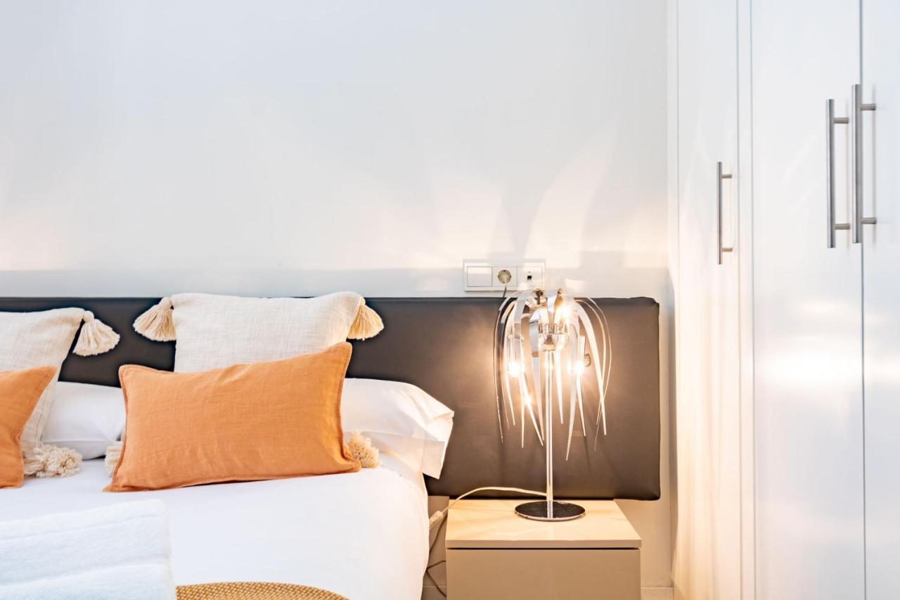 Angeles Santa Cruz Deluxe By Valcambre Apartment Seville Ngoại thất bức ảnh
