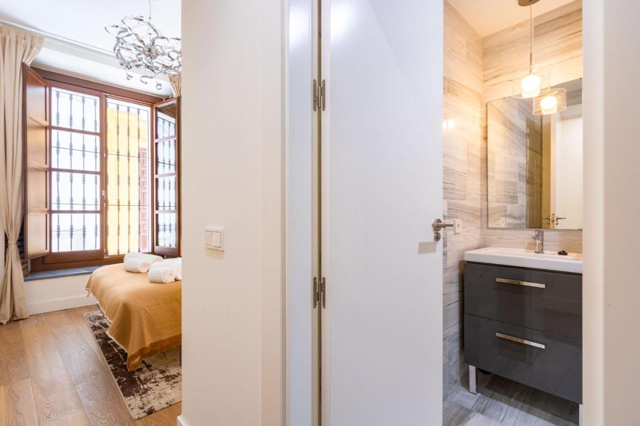 Angeles Santa Cruz Deluxe By Valcambre Apartment Seville Ngoại thất bức ảnh